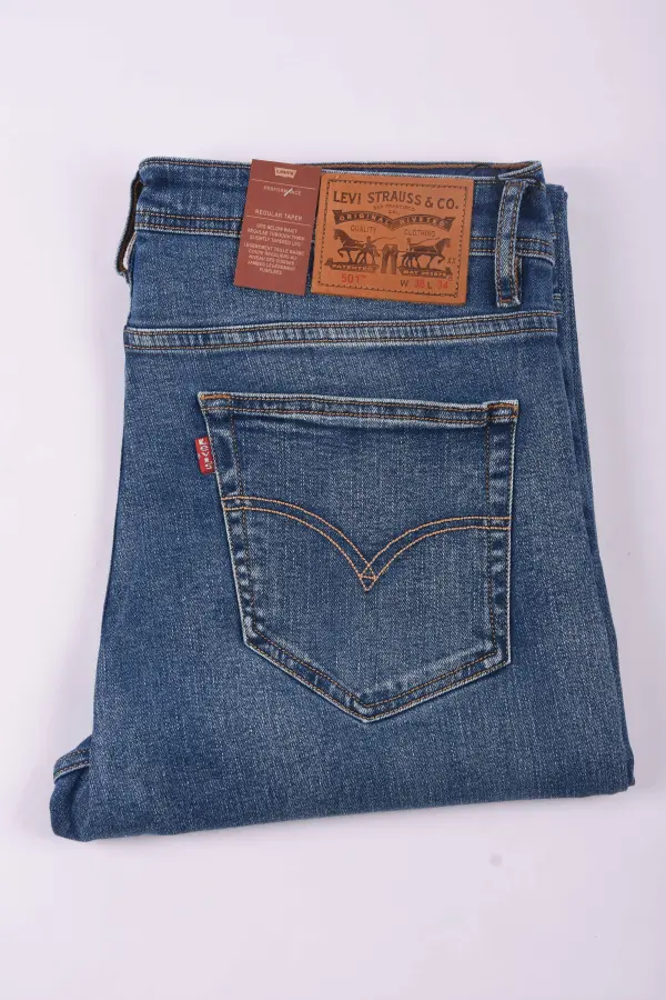 Jean Levi’s Coupe Normal Ref-LVR202 (bleu delavé )